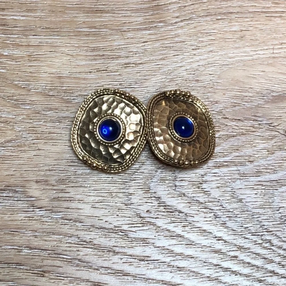 Vintage Goldtone Clip On Earrings